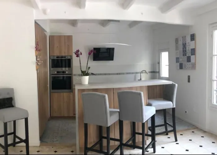 Une Maison A Paris