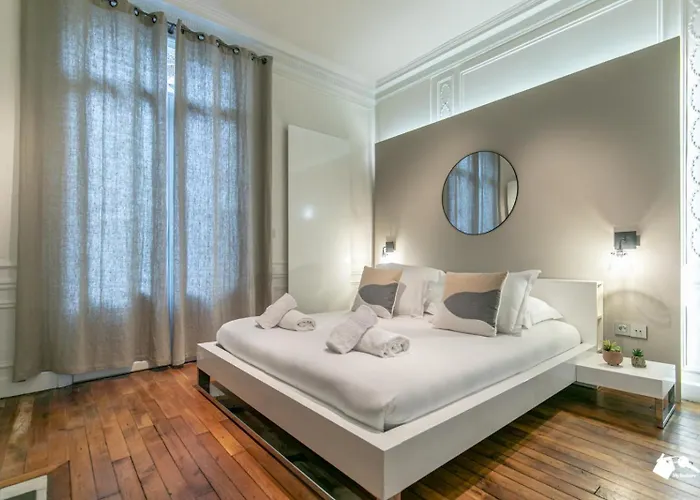 Mba - Luxury Berthier Proche Des Ternes