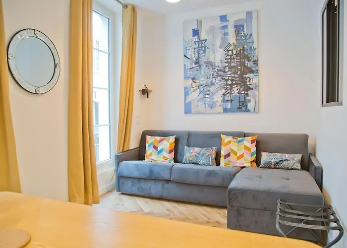 Fully Renovated Historic Apt In Heart Mouffetard