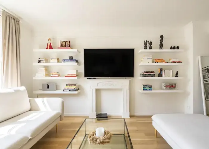 Big Appartement 753Sq Tf, Close To Restaurants