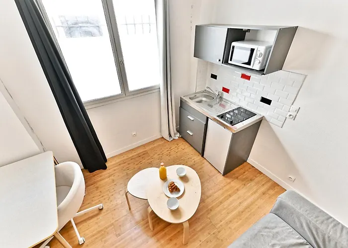 Charmant Studio Boulevard Voltaire