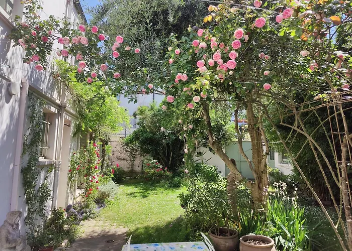 Maison De Campagne A Paris