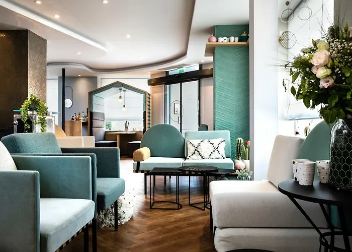 Hotel Eiffel Saint Charles