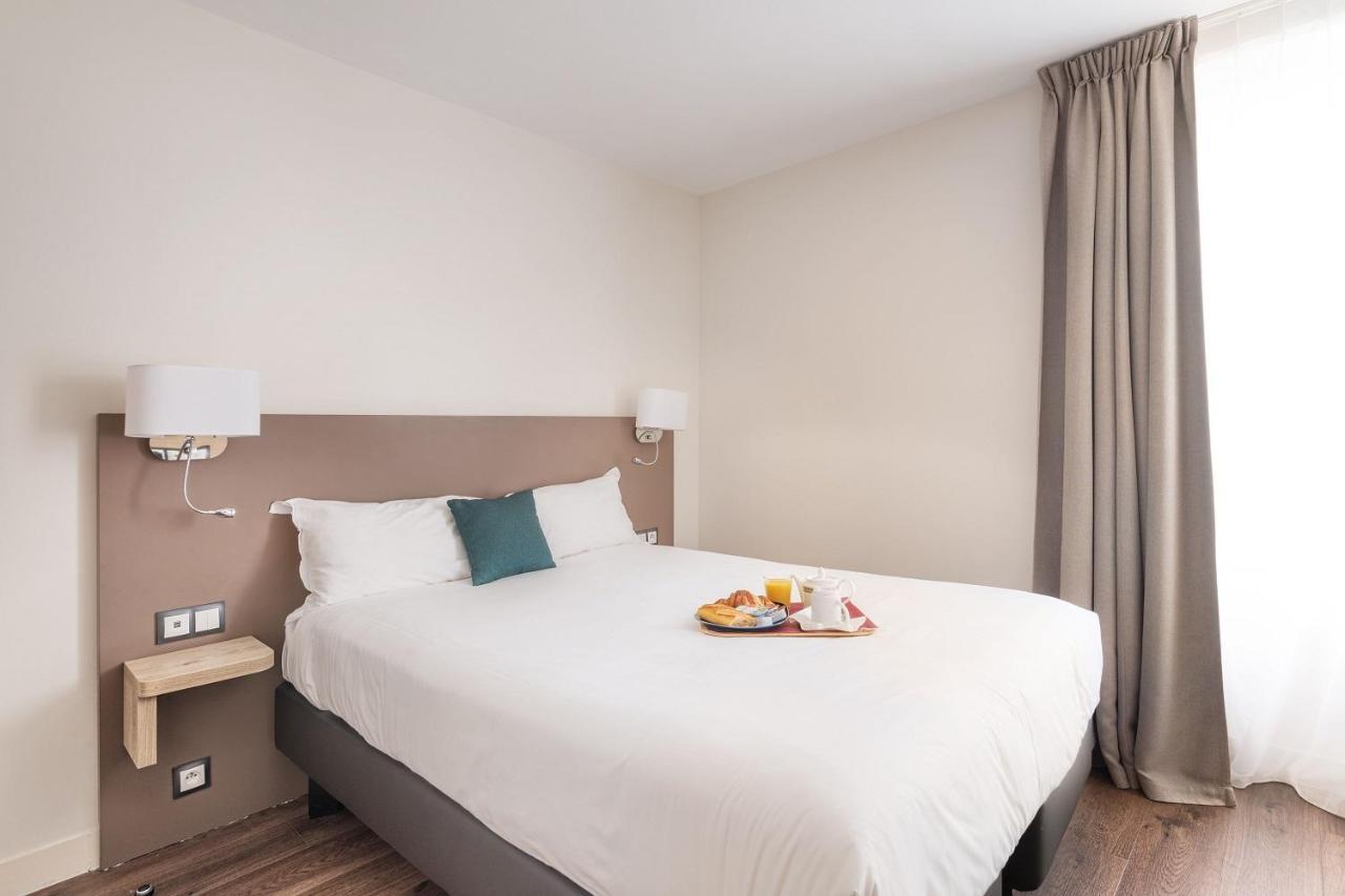 Hotel Courcelles Médéric Paris