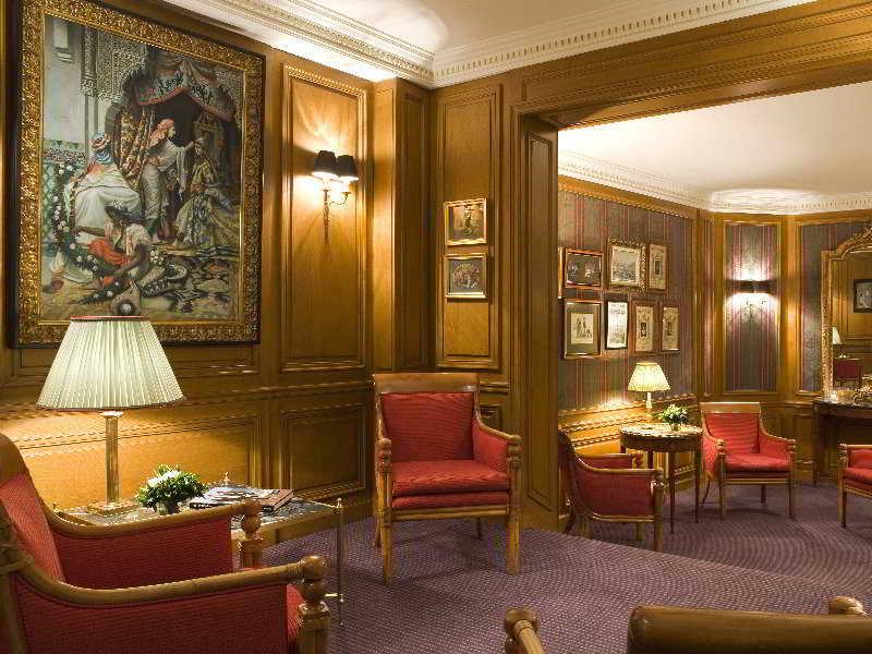 Grand Hotel