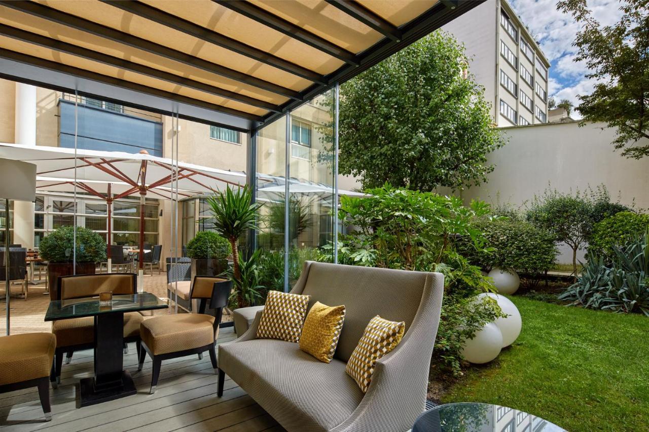 Ampere Hotel