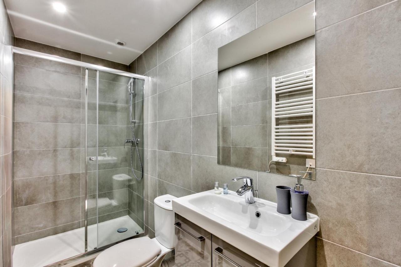 Appartement 14 Luxury Flat Eiffel Design 1