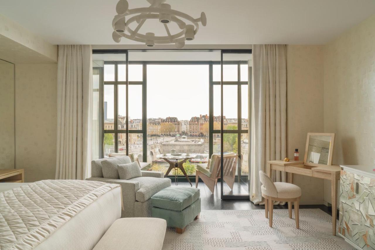 Hotel Cheval Blanc & Dior Cheval Blanc Paris