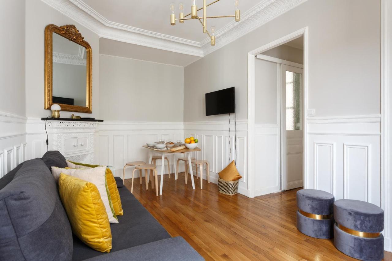 Bright And Newly Renovated 2 Bedroom Apartment, Hip & Paris, Montmartre-opera Apartment Paris