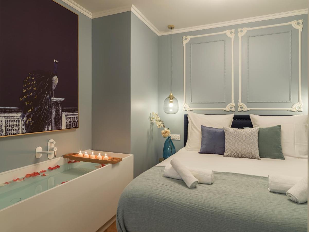 The Pompadour Apartment *