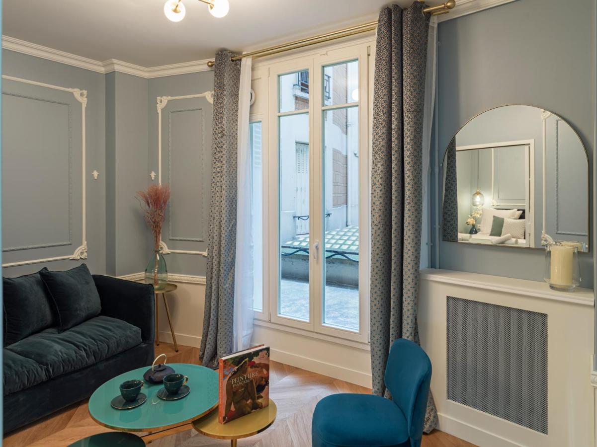 The Pompadour * Paris