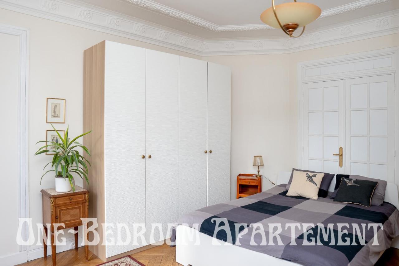 Eiffel Tower View Bed & Breakfast Paris