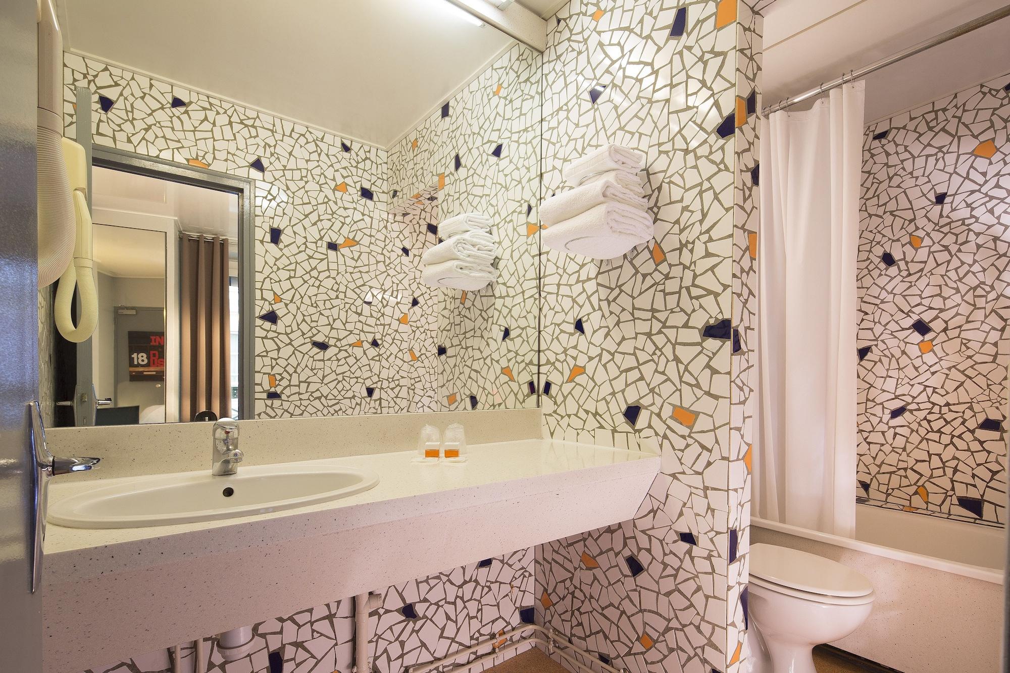 Le Petit Oberkampf & 4* Paris