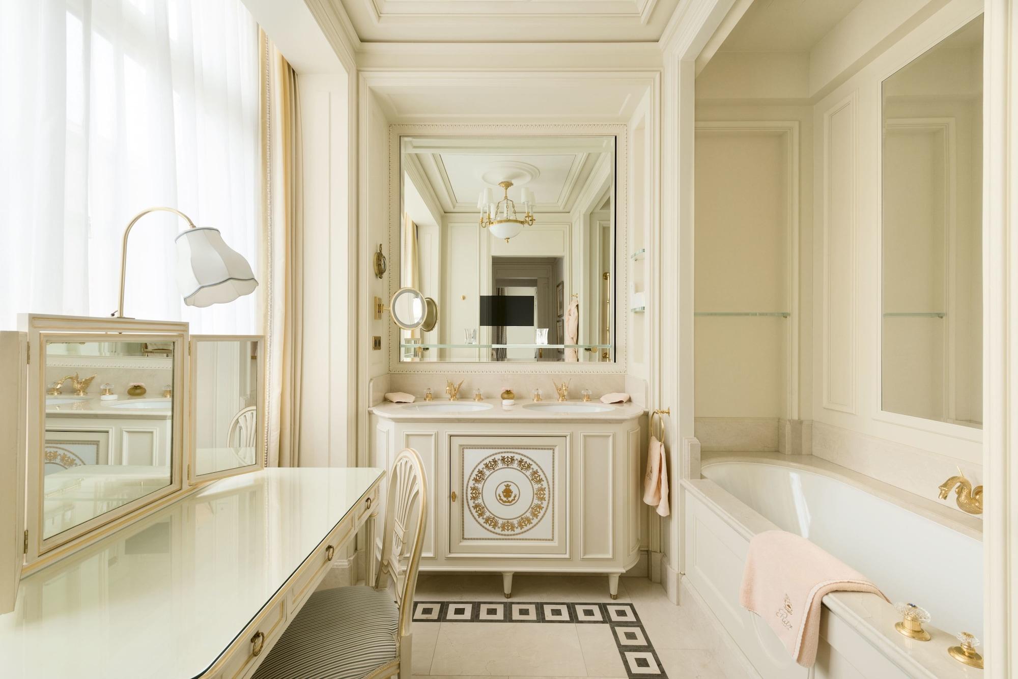 Ritz 5*