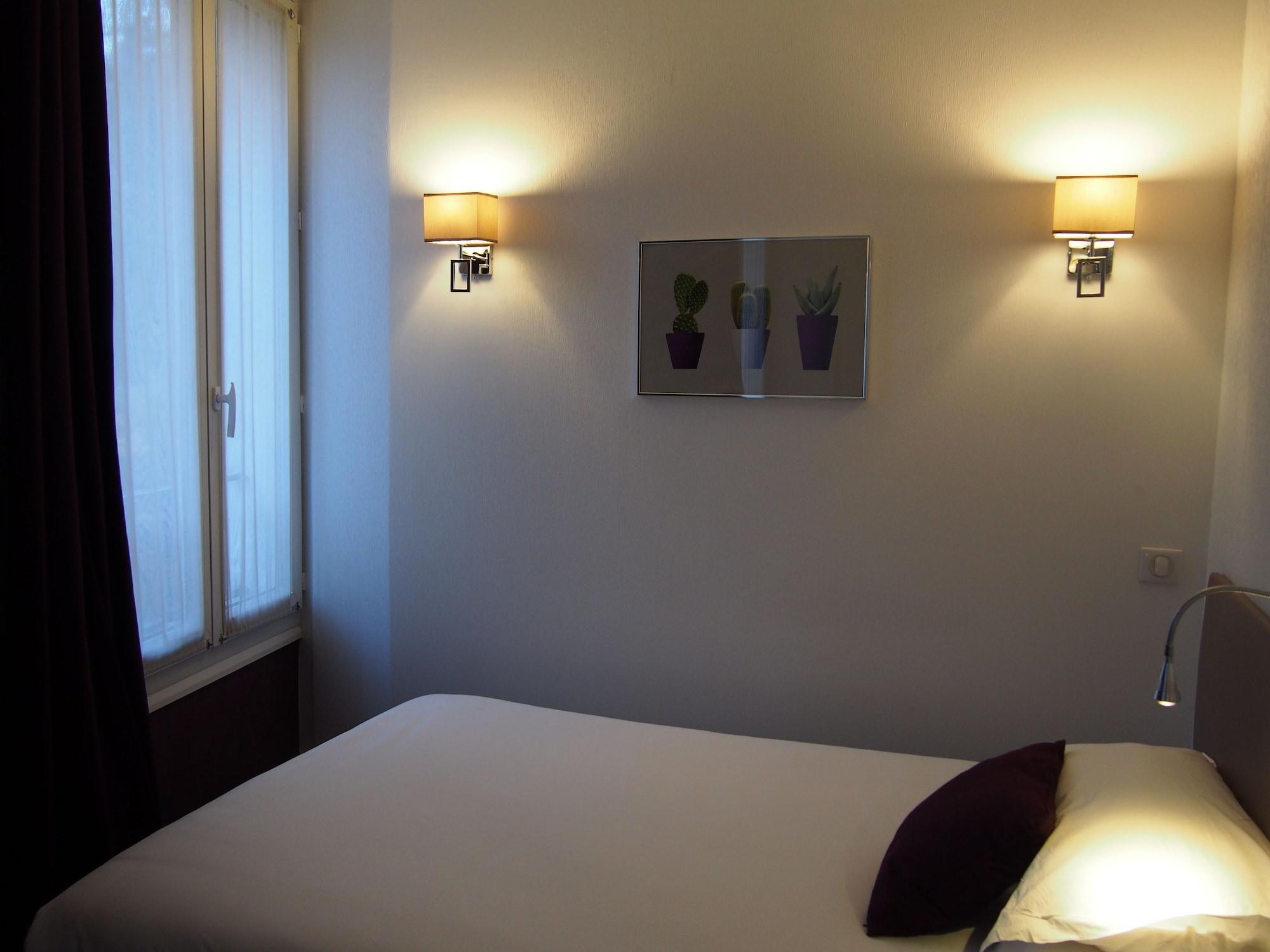 Hotel Porte De Versailles 3*