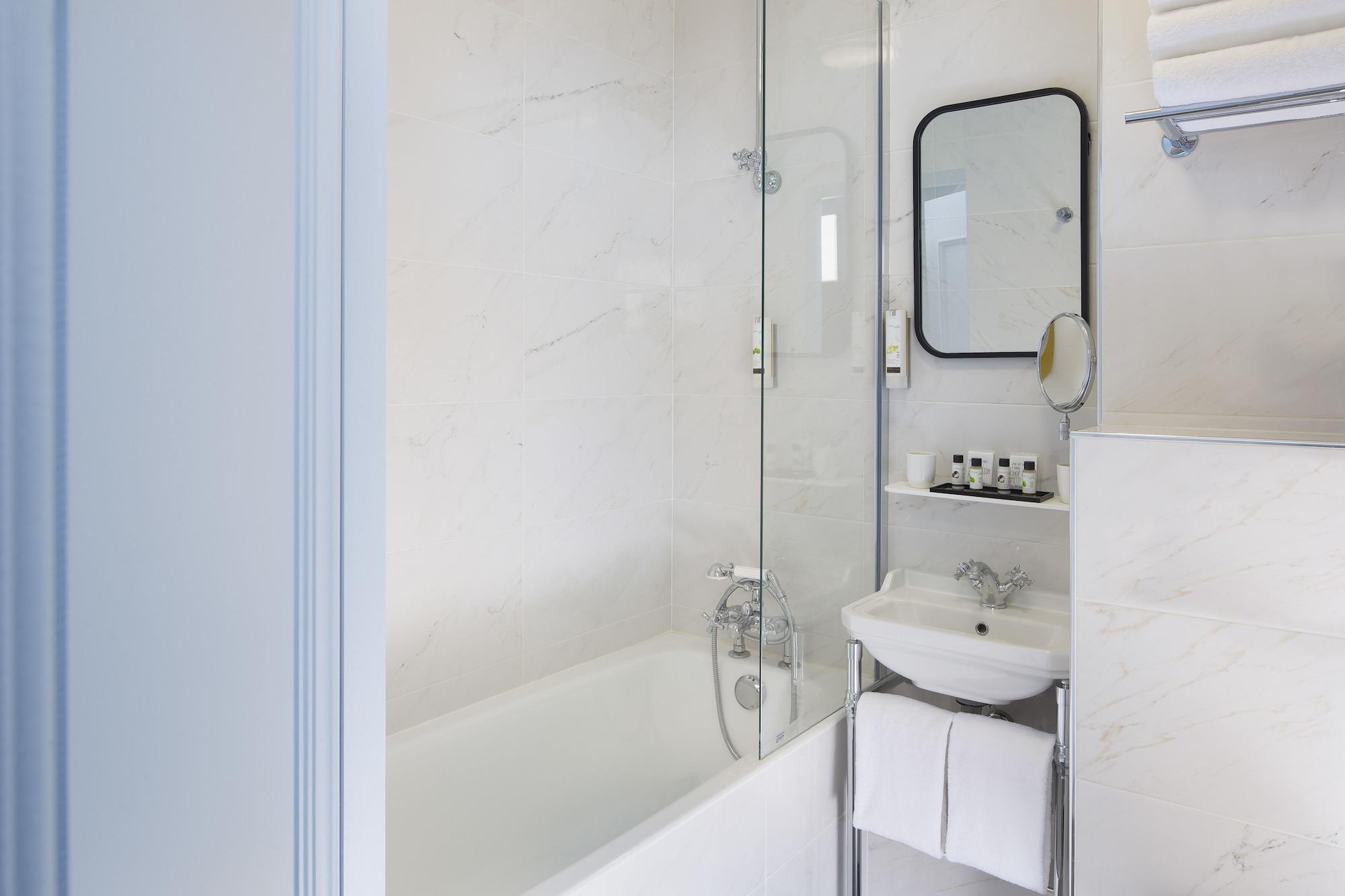 Hotel Celeste Batignolles Montmartre 4*