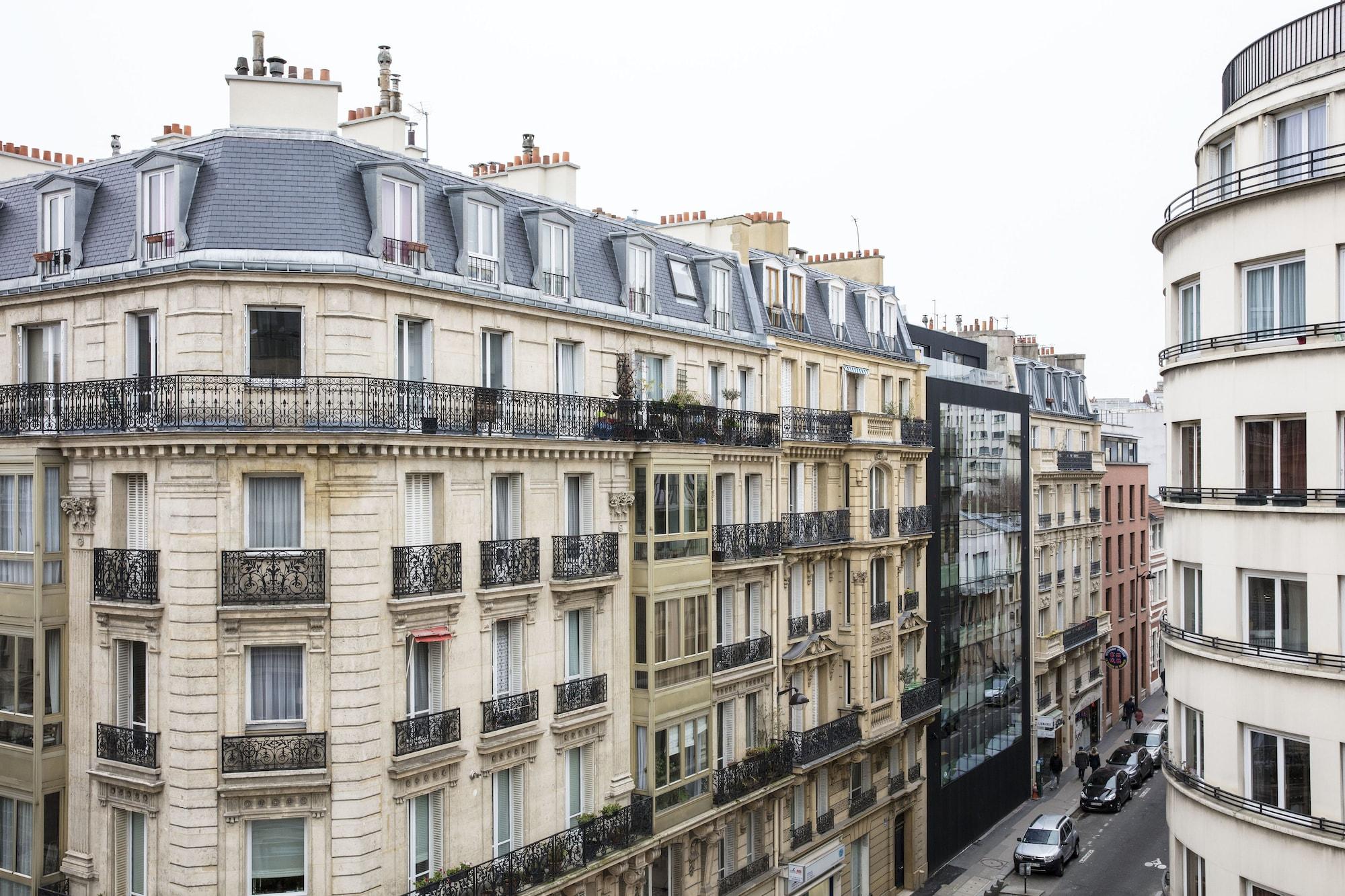 Yllen Eiffel Hotel Paris