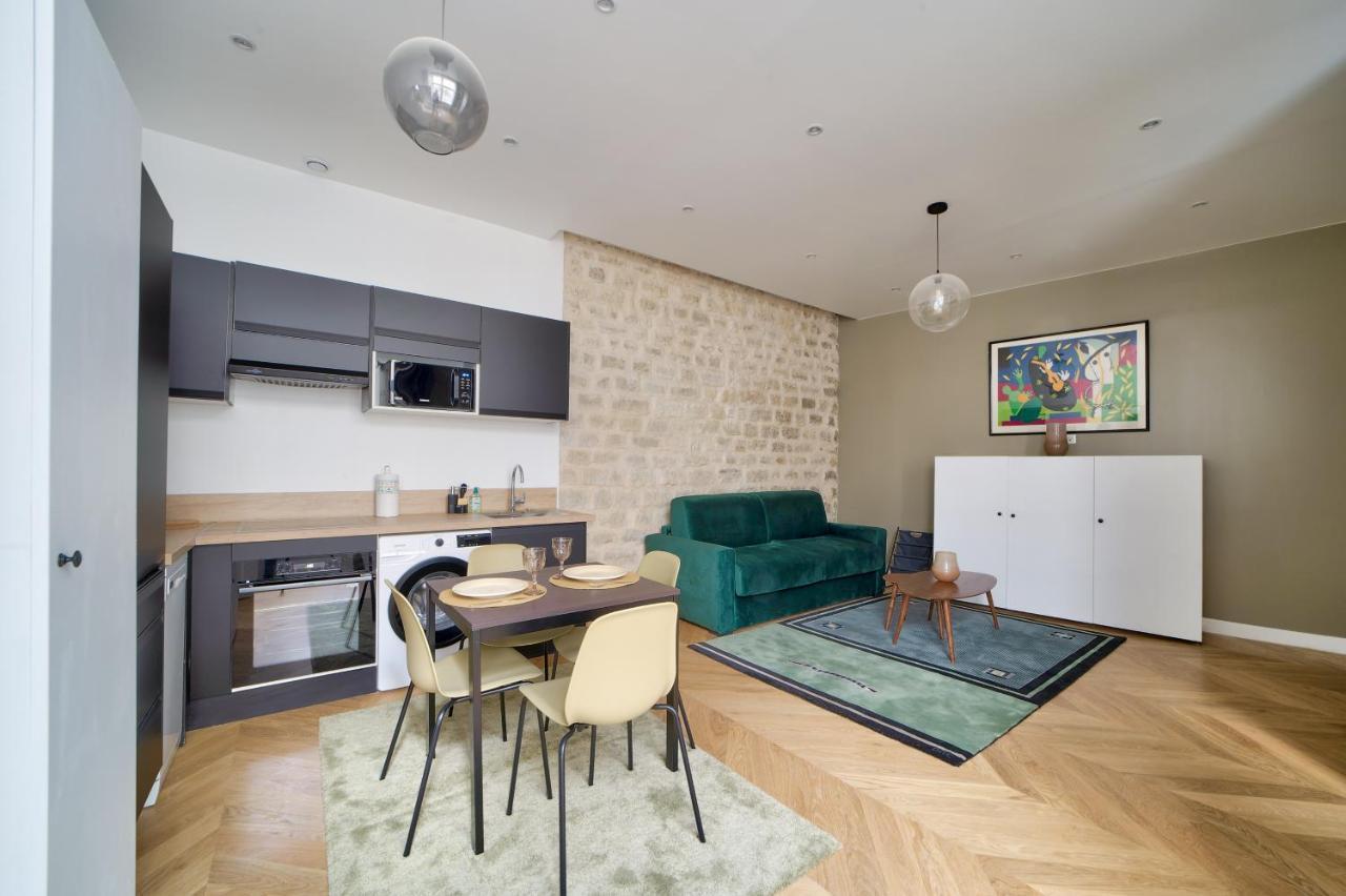 Gorgeous For 4 People In The Heart Of Paris