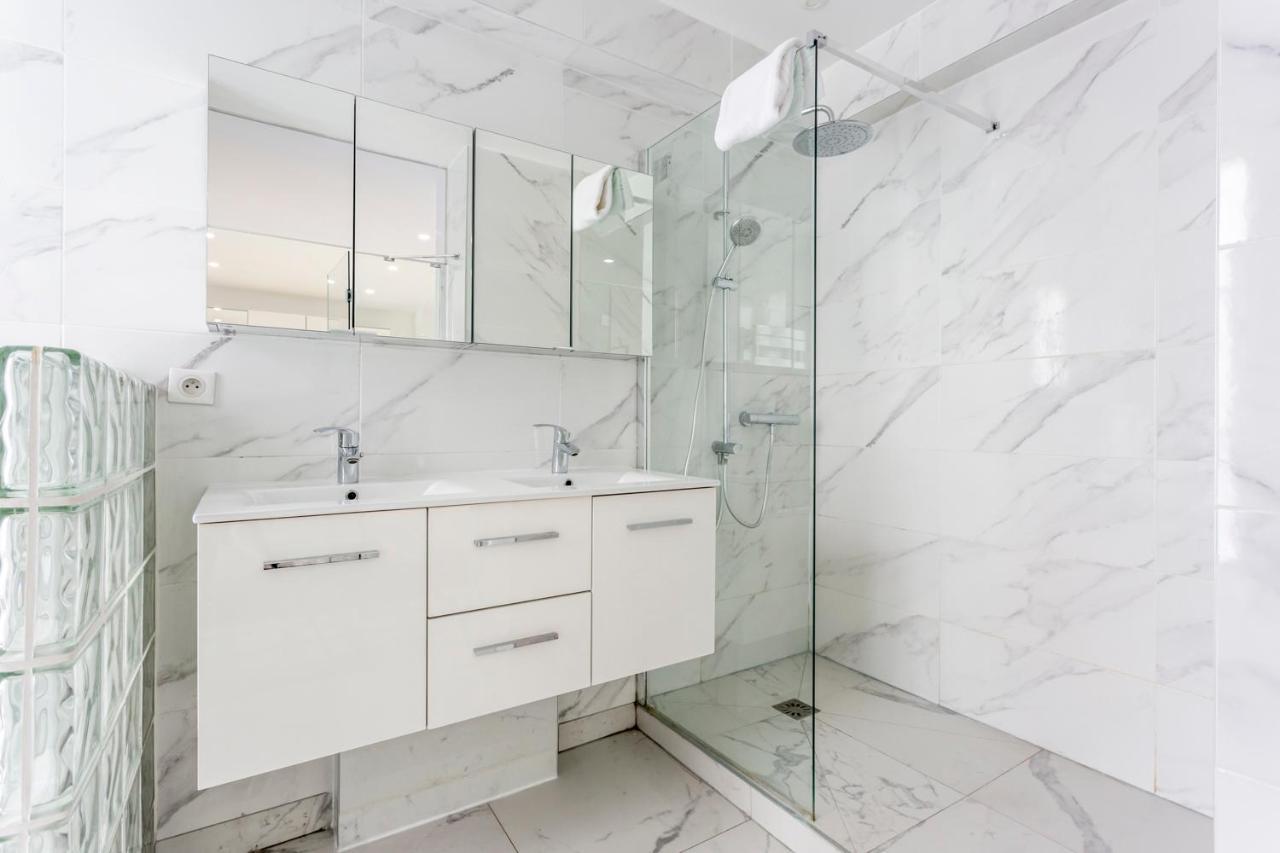 180 Eden, Luxury At Sacre Coeur Apartment