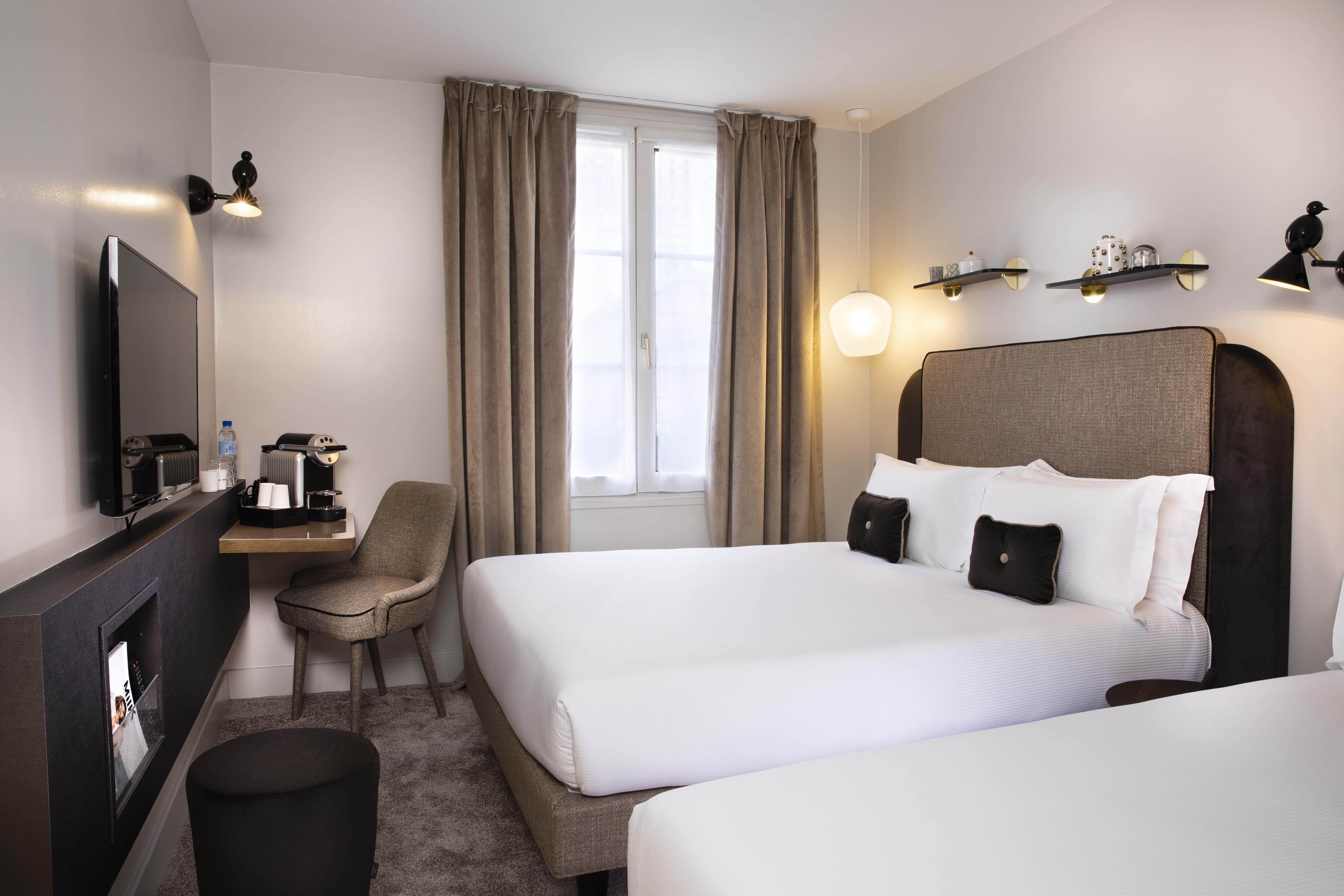 Eiffel Saint Charles Hotel