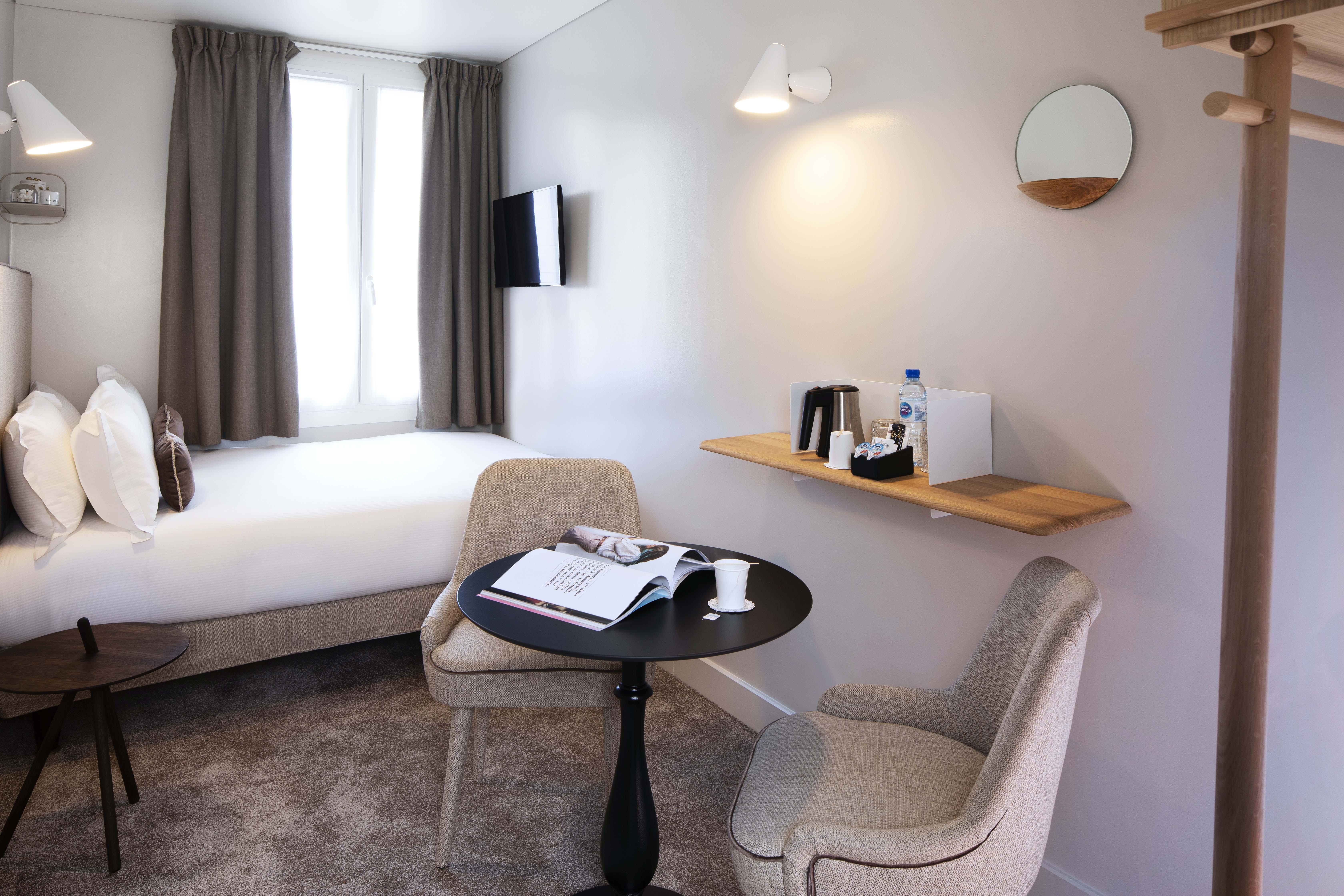 Eiffel Saint Charles Hotel 3*