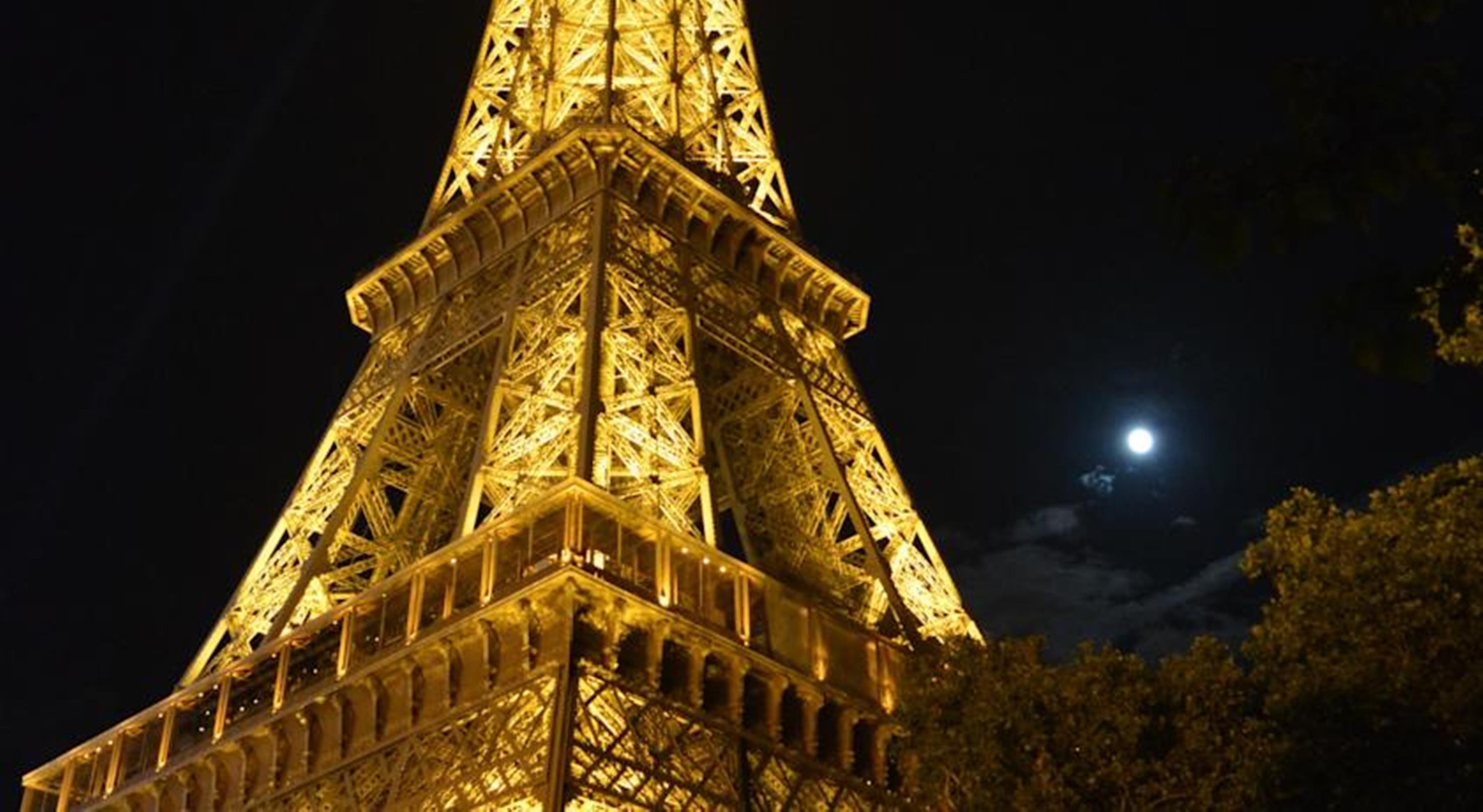 Eiffel Saint Charles Hotel Paris