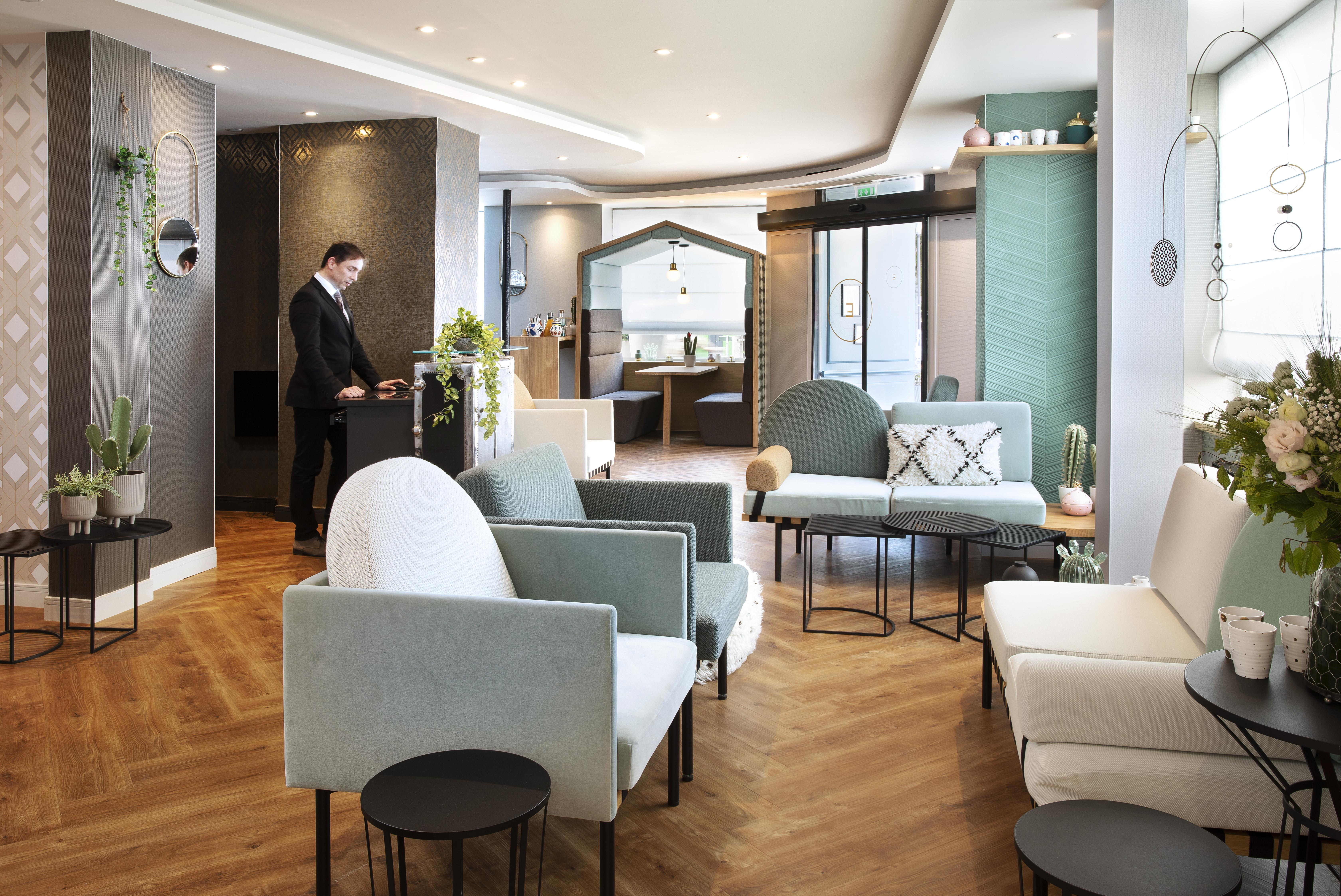 Eiffel Saint Charles Hotel 3*