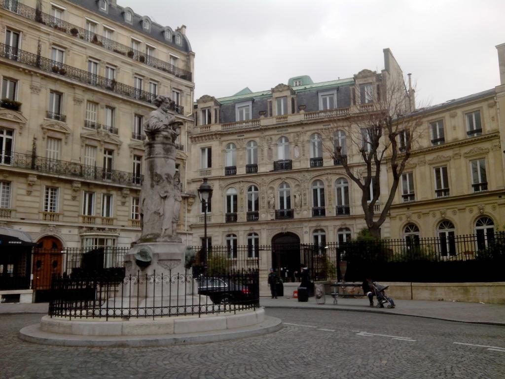 Celeste Batignolles Montmartre Paris