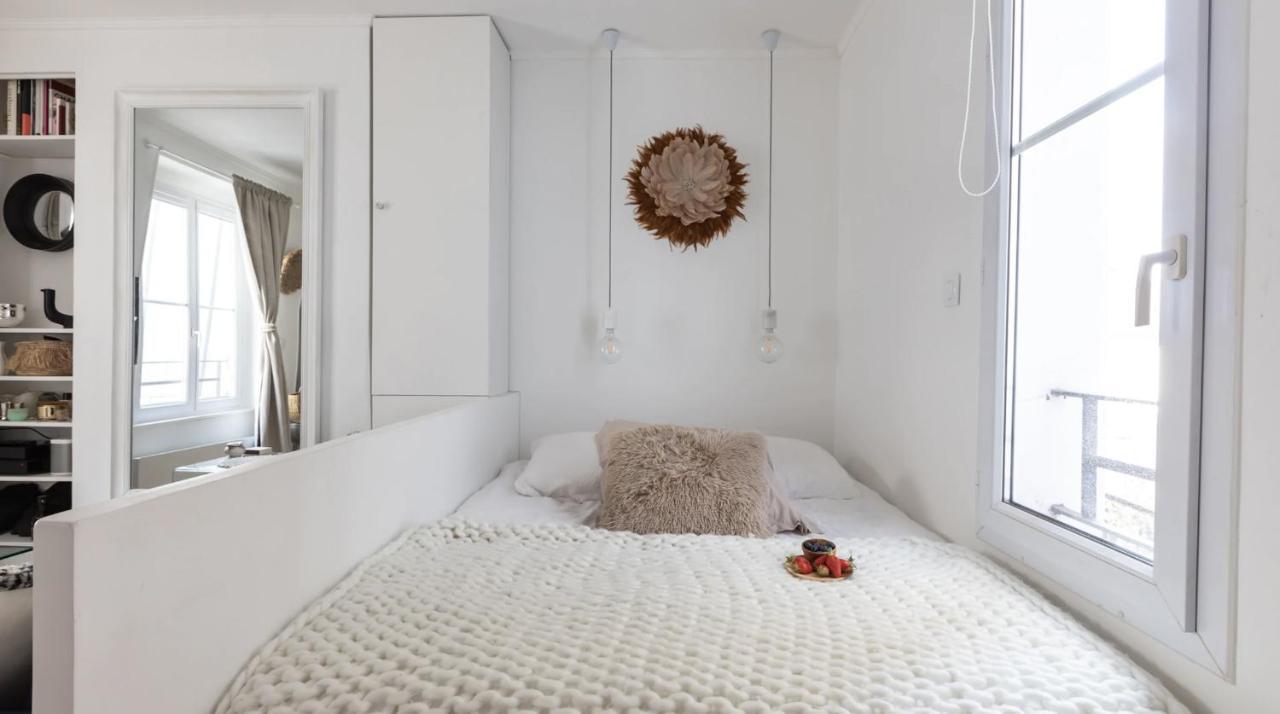 Charming Parisian Next To The Eiffel Tower Apartment
