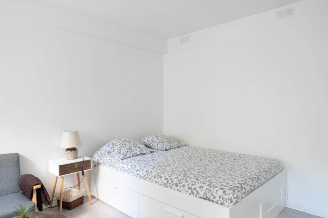 Spacious In The Center Of Montmartre Apartment *