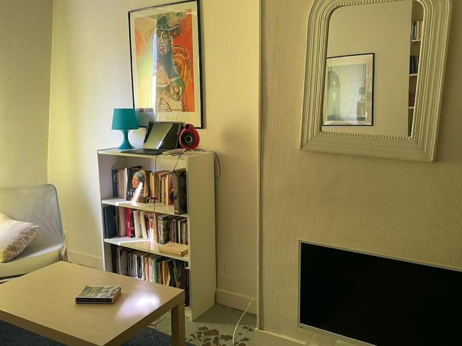 Appartement Charmant Studio Sous Les Toits De Paris