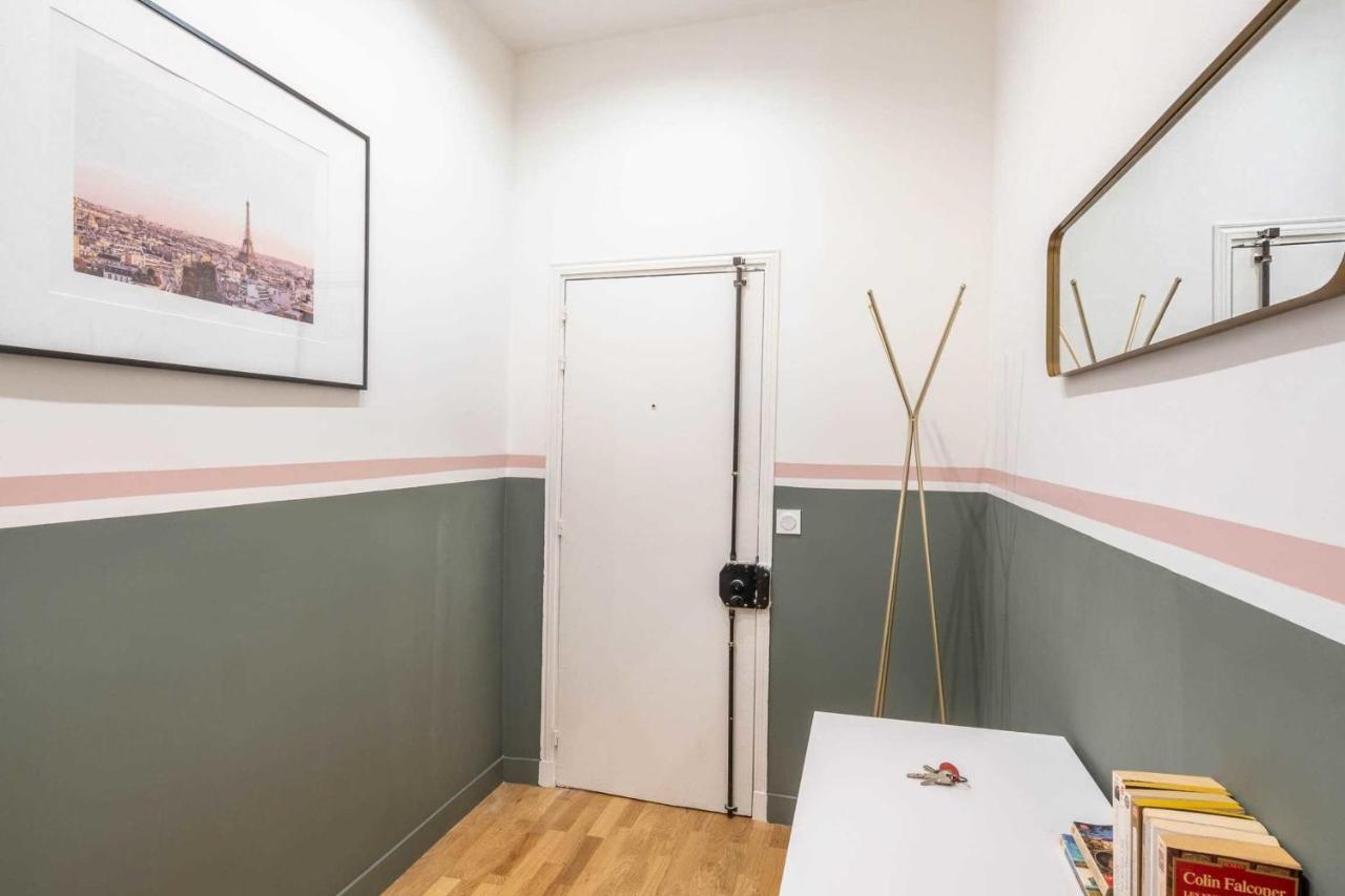 Charming In The Heart Of Belleville Paris