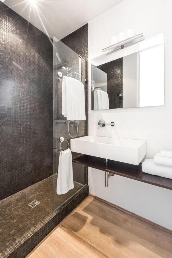 Modern In The Heart Of The Marais Paris