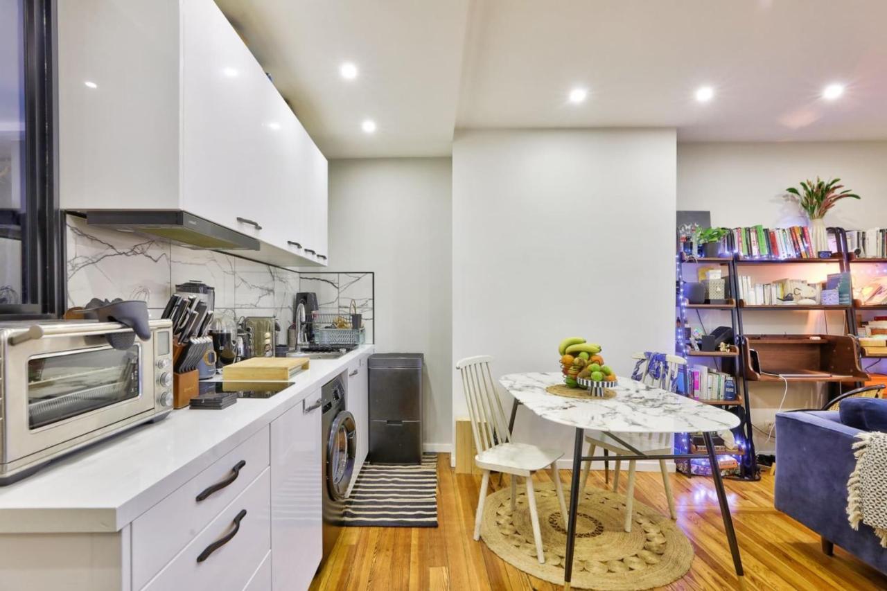 Cozy For 2 - 18e Apartment *