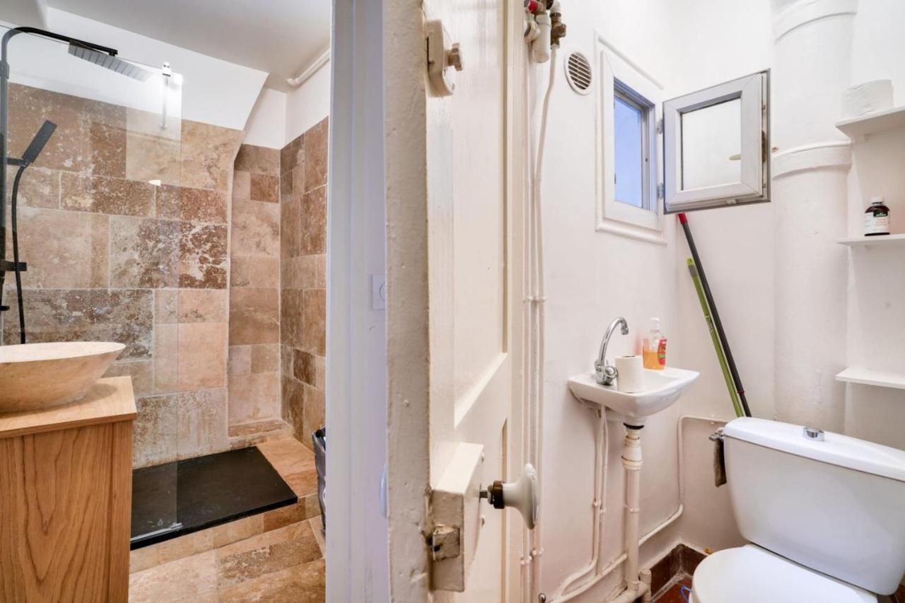 Apartment Charming For 2 People - 18 Paris