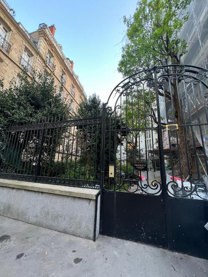 Cozy Studio Tour Eiffel Apartment