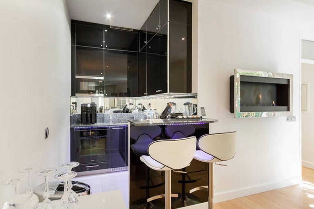 Apartment Luxury Flat With Patio Garden