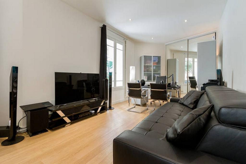Apartment Luxury Flat With Patio Garden