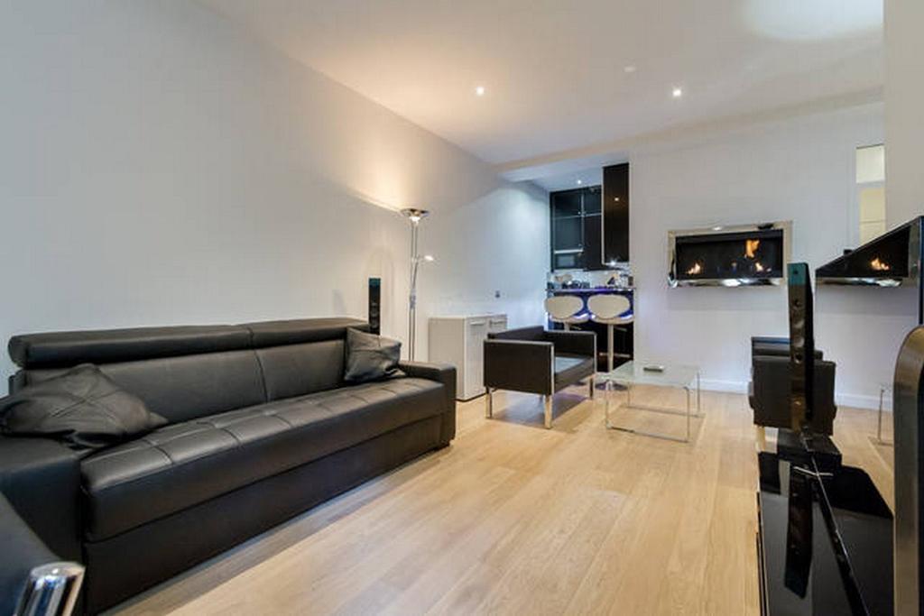 Luxury Flat With Patio Garden