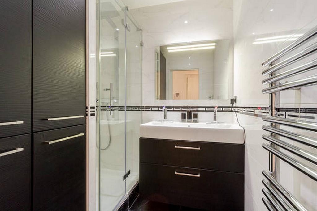 Luxury Flat With Patio Garden Apartment *
