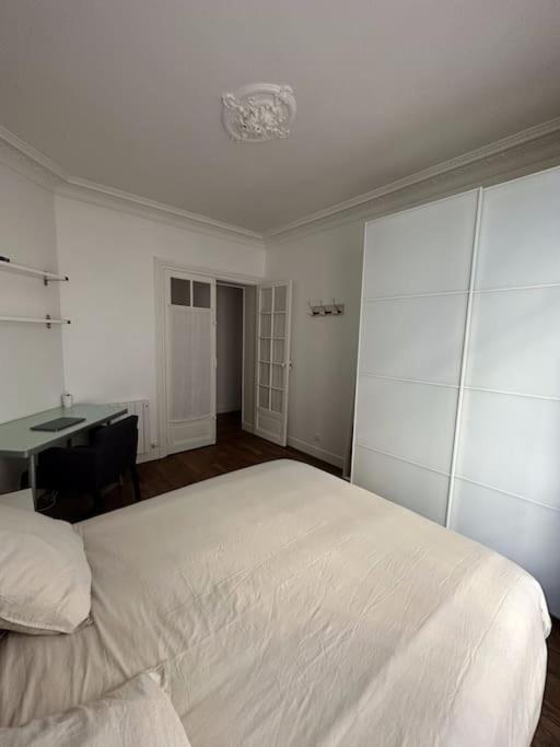 Charmant Parisien Apartment *