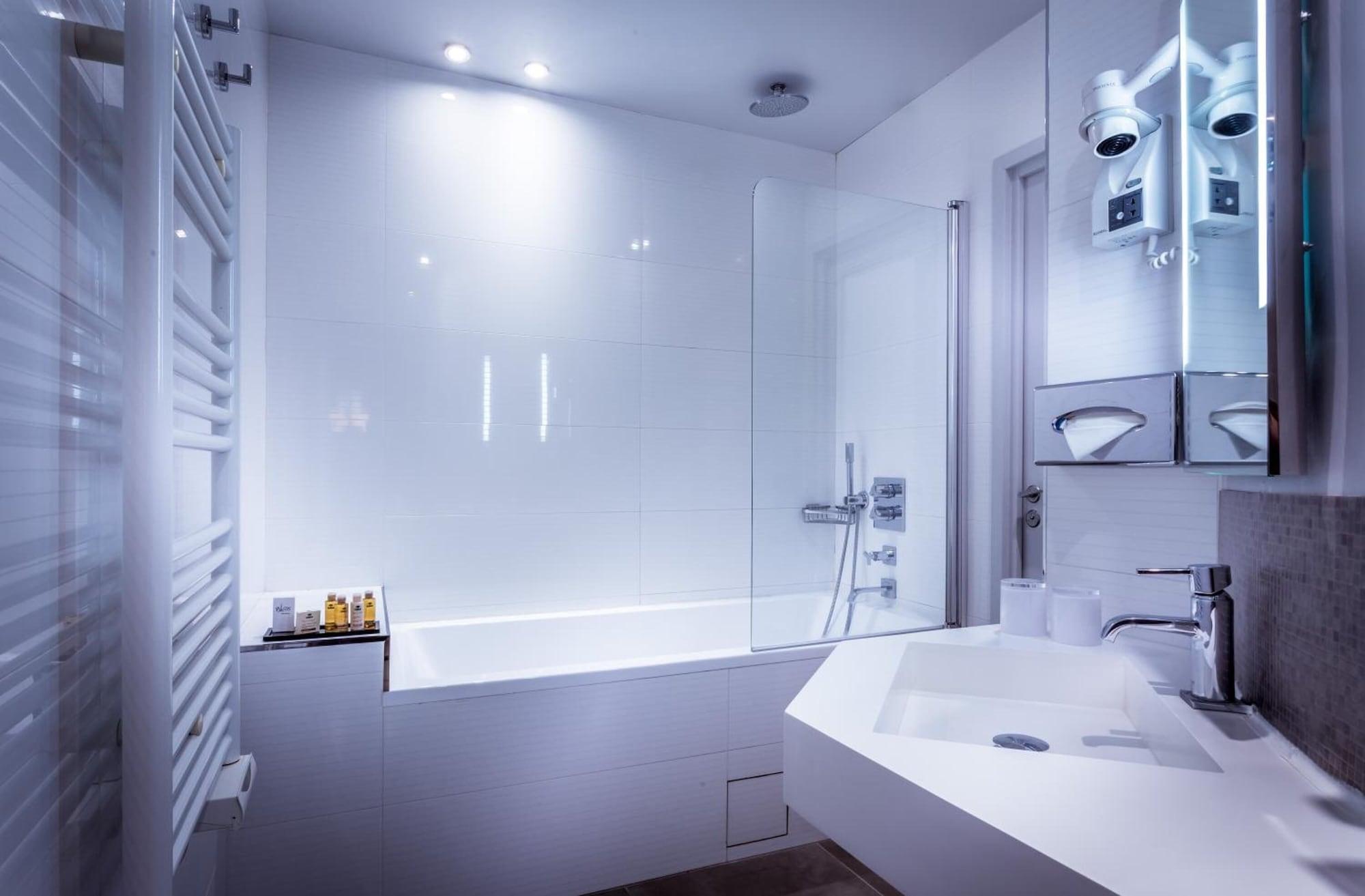 Opera Marigny 4*