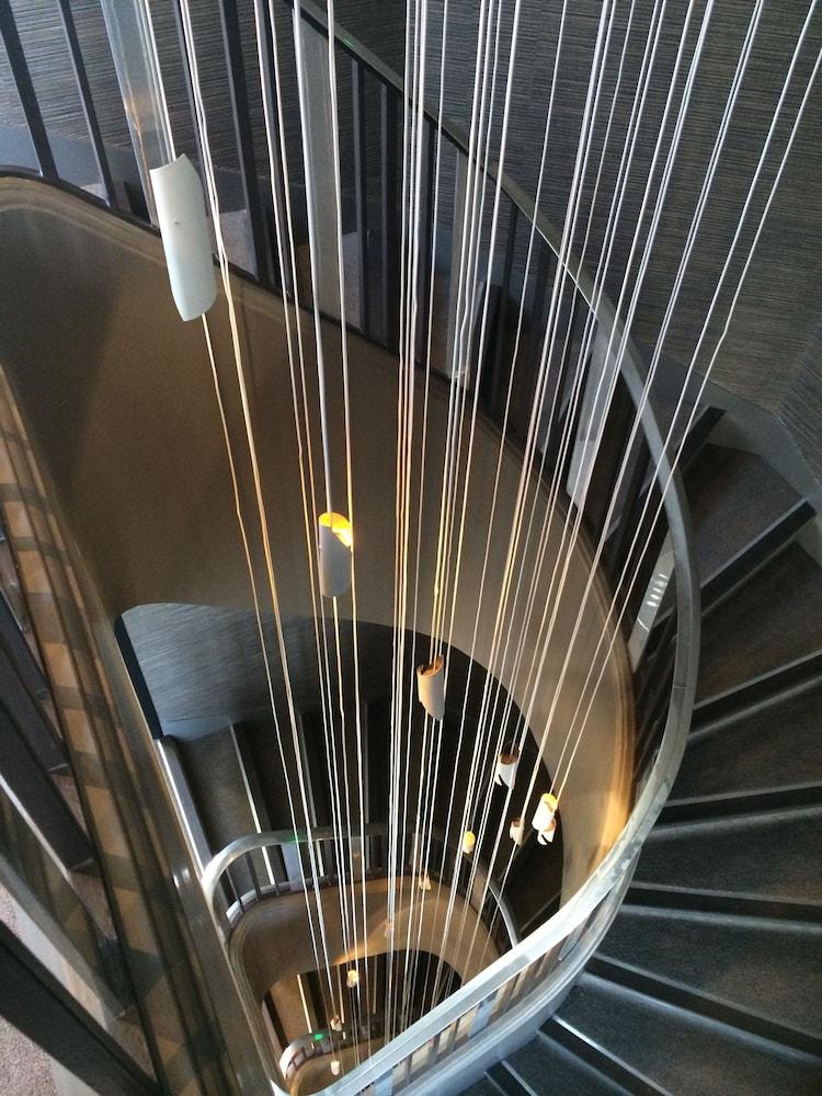 Saxe Eiffel Hotel 4*