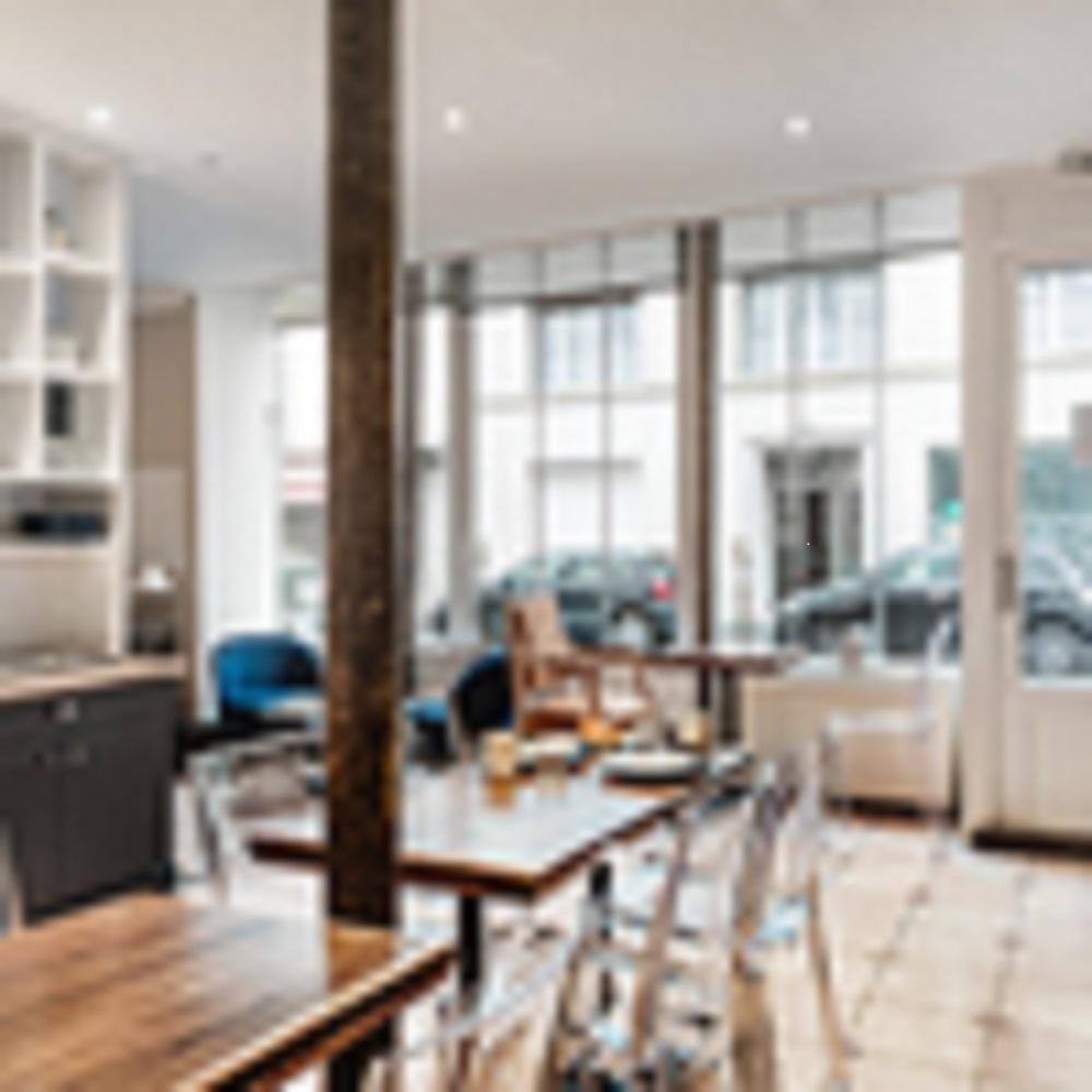 Courcelles Médéric Hotel