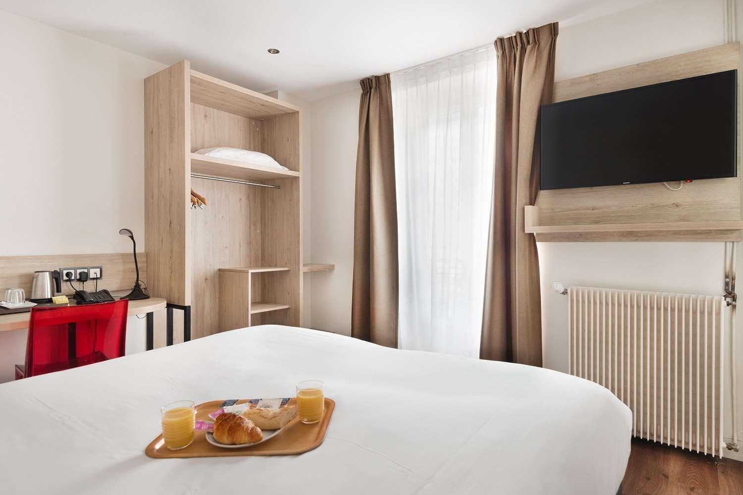 Courcelles Médéric Hotel 3*