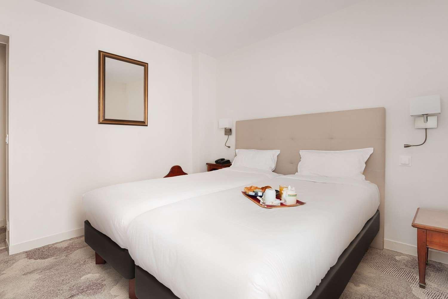 Courcelles Médéric Hotel Paris