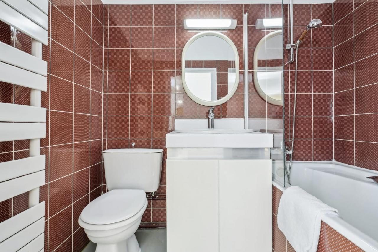 Trocadero & Eiffel Tower - Cityapartmentstay