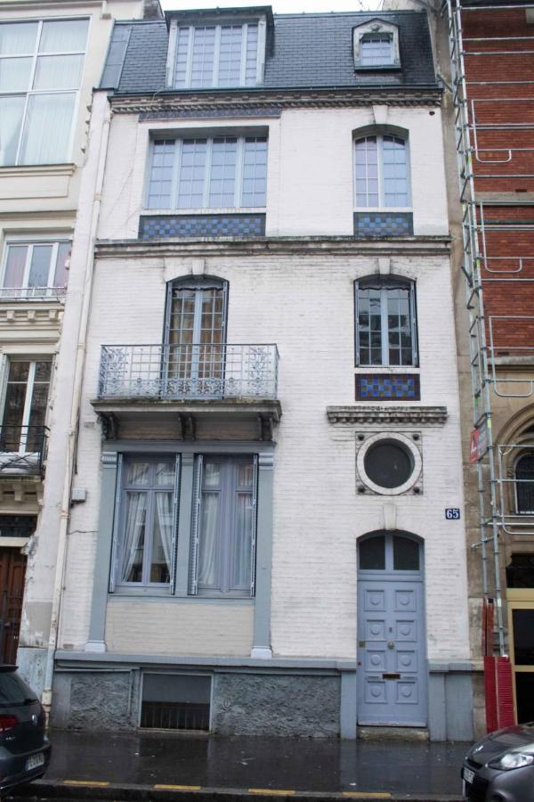 Spacious 50 M Cocoon In The Heart Of 17th Apartment