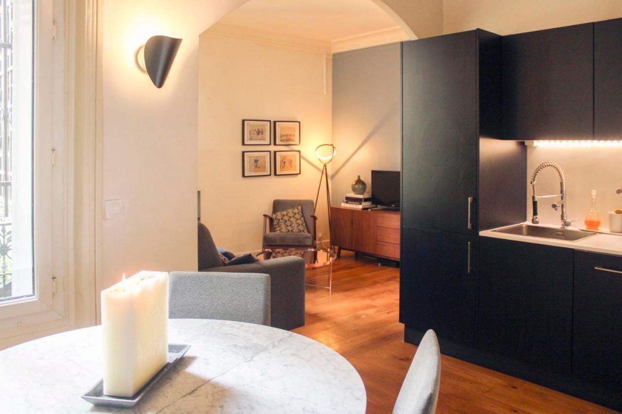 Apartment Bright 40 M In 17th District