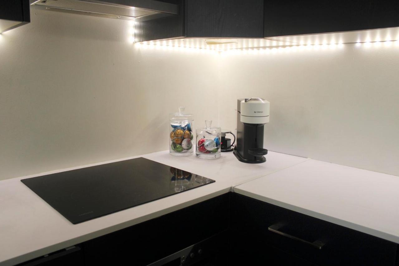 Apartment Bright 40 M In 17th District